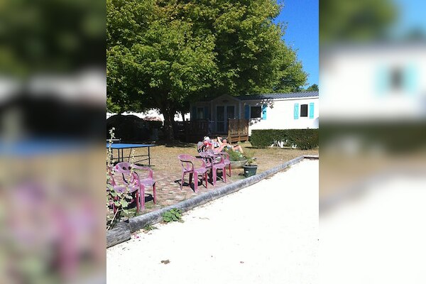 Camping Le Petit Dauphin