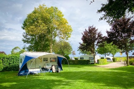 Charme Camping De Rijnstrangen