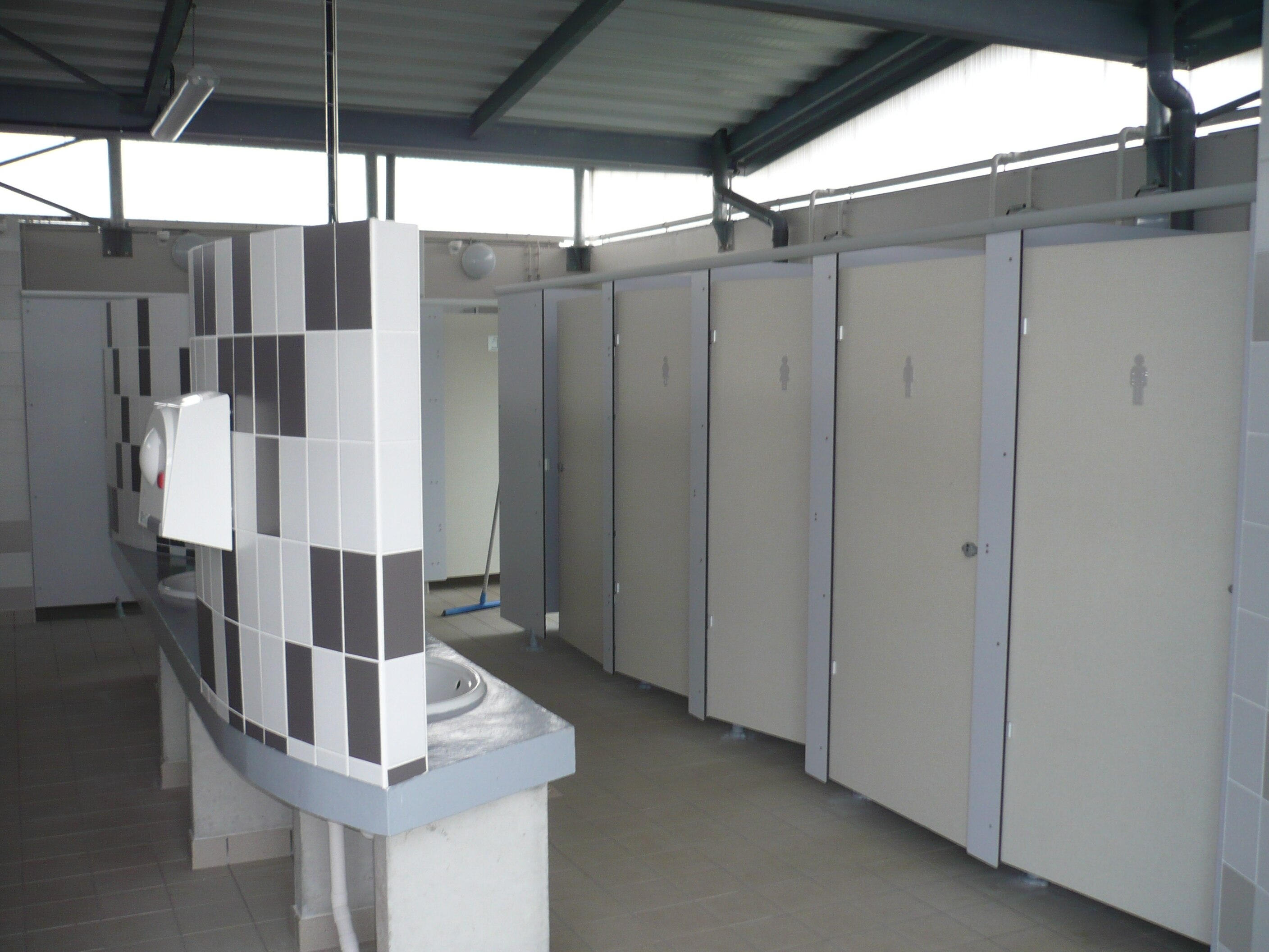 Camping Bel Air Village Le Plan d'Eau