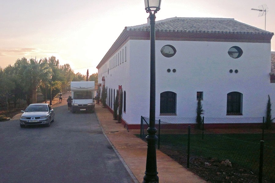Camping Pueblo Blanco