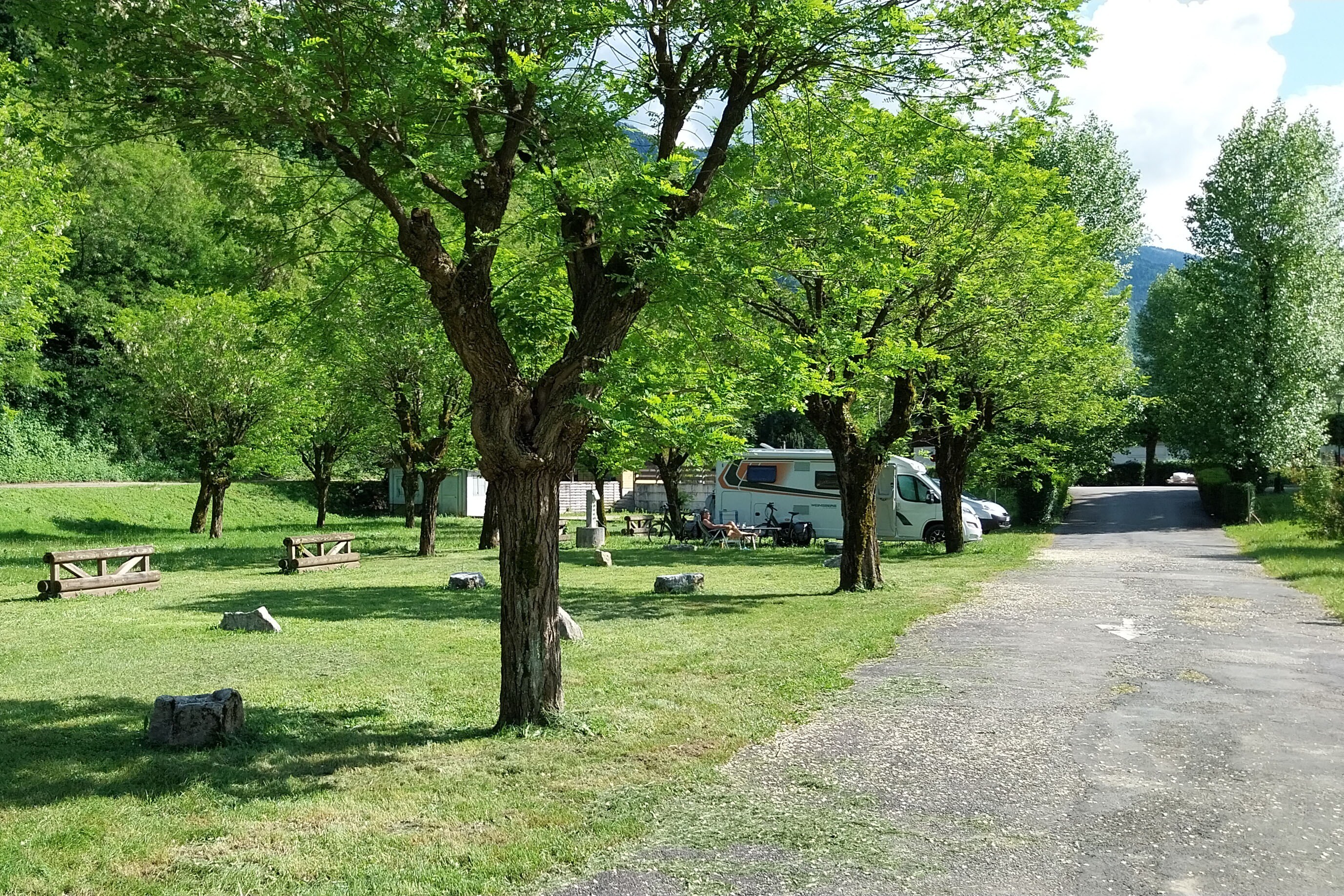 Camping Les Adoubes Onlycamp