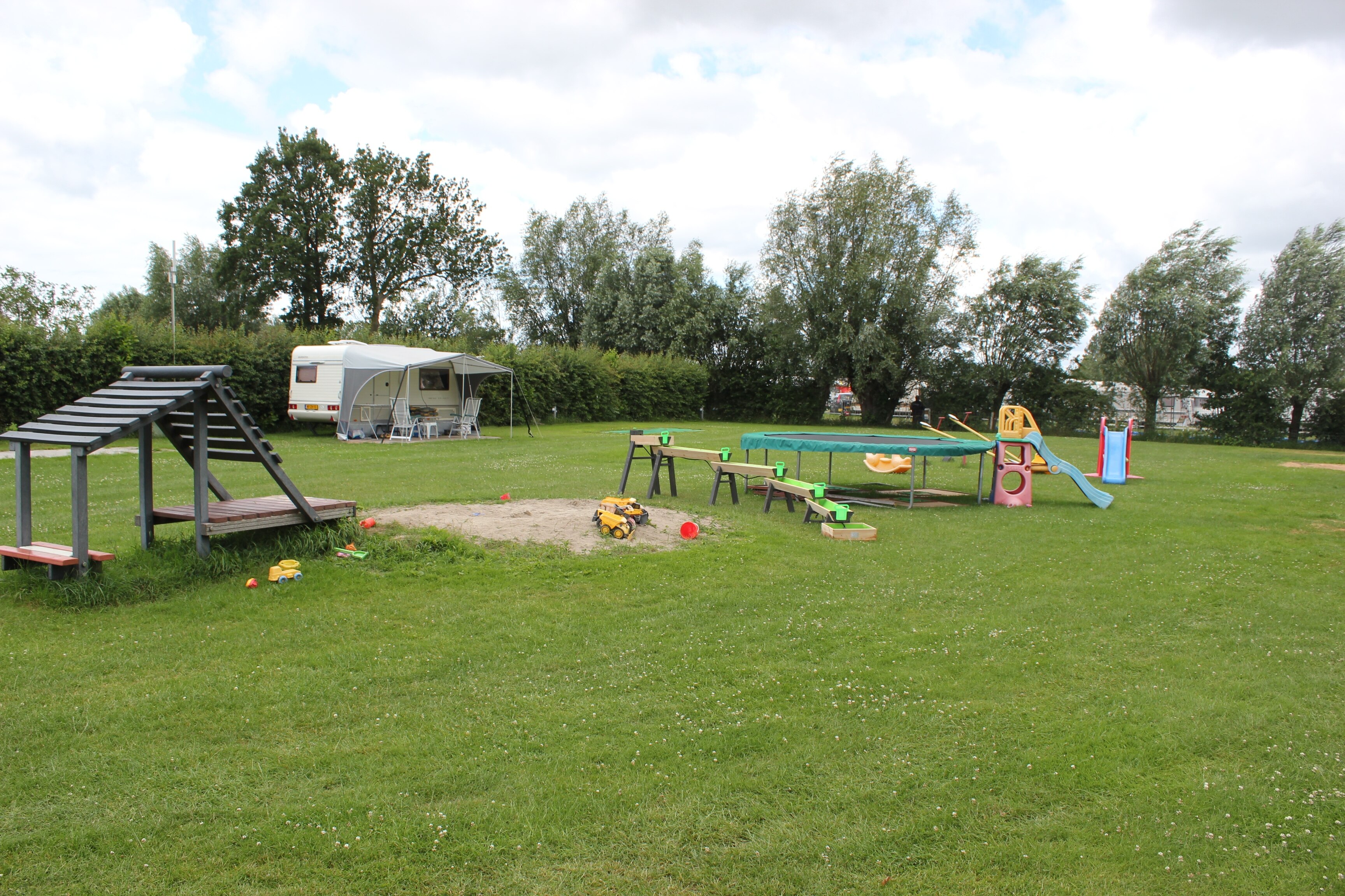 Recreatie- & Hertenboerderij De Weerd