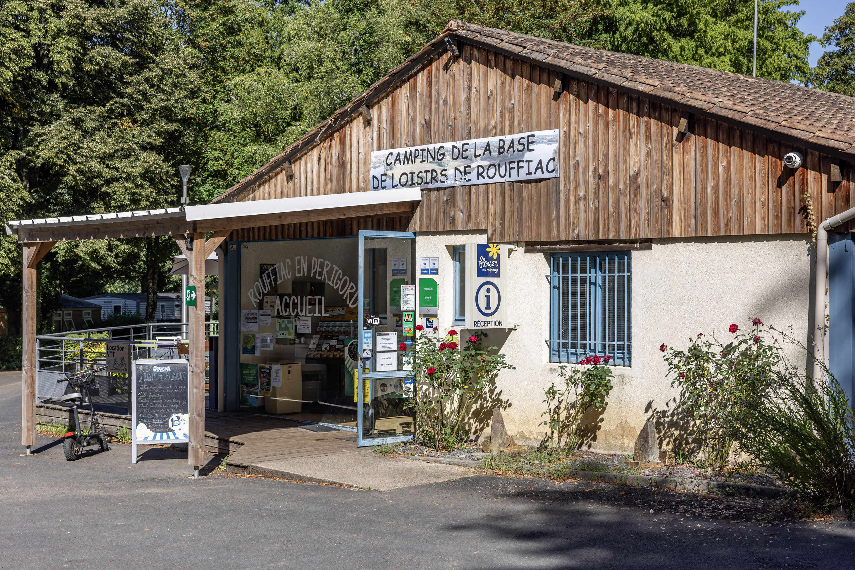 Flower Camping et base de loisirs de Rouffiac afbeelding 2