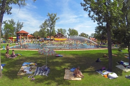 Kerekdombi-Termálfürdo-kemping