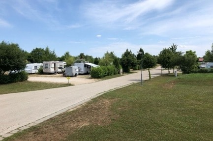 JUFA Vulkan Thermen Resort es Camping