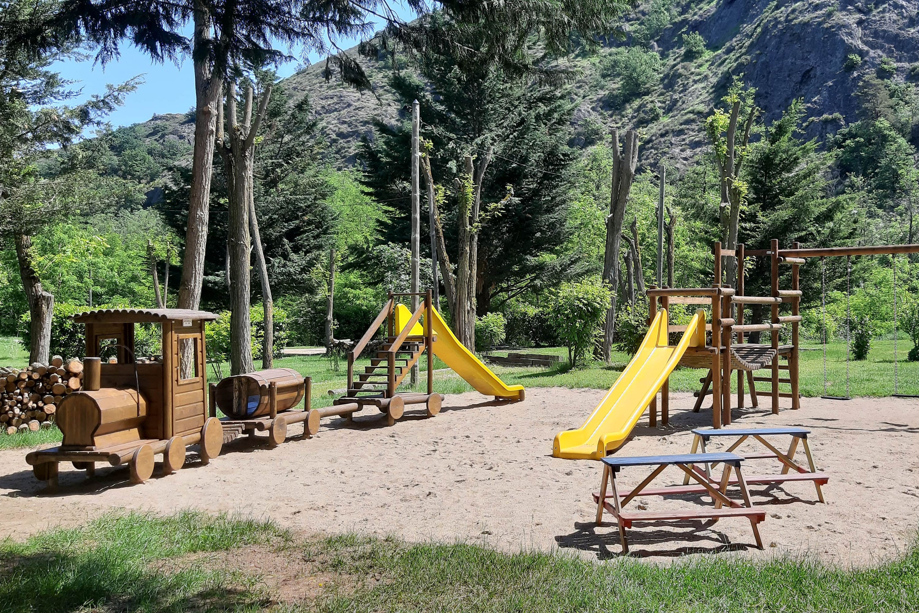 Camping Ushuaïa Villages Le Viaduc