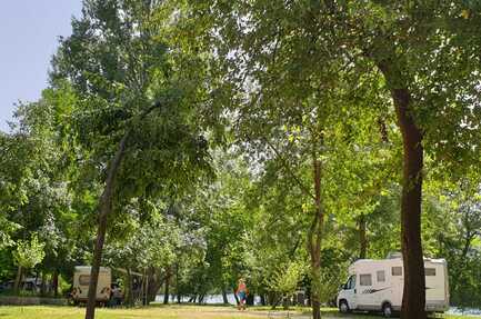 Auto Camp Green Park