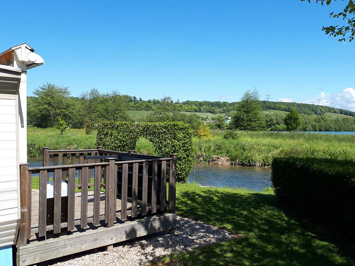 Flower Camping Les Deux Rivières Sasu L'étoile