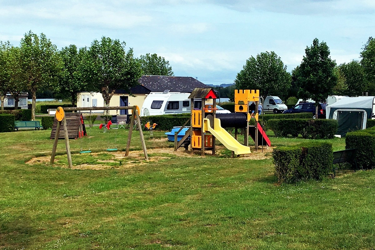 Flower Camping Les Deux Rivières Sasu L'étoile