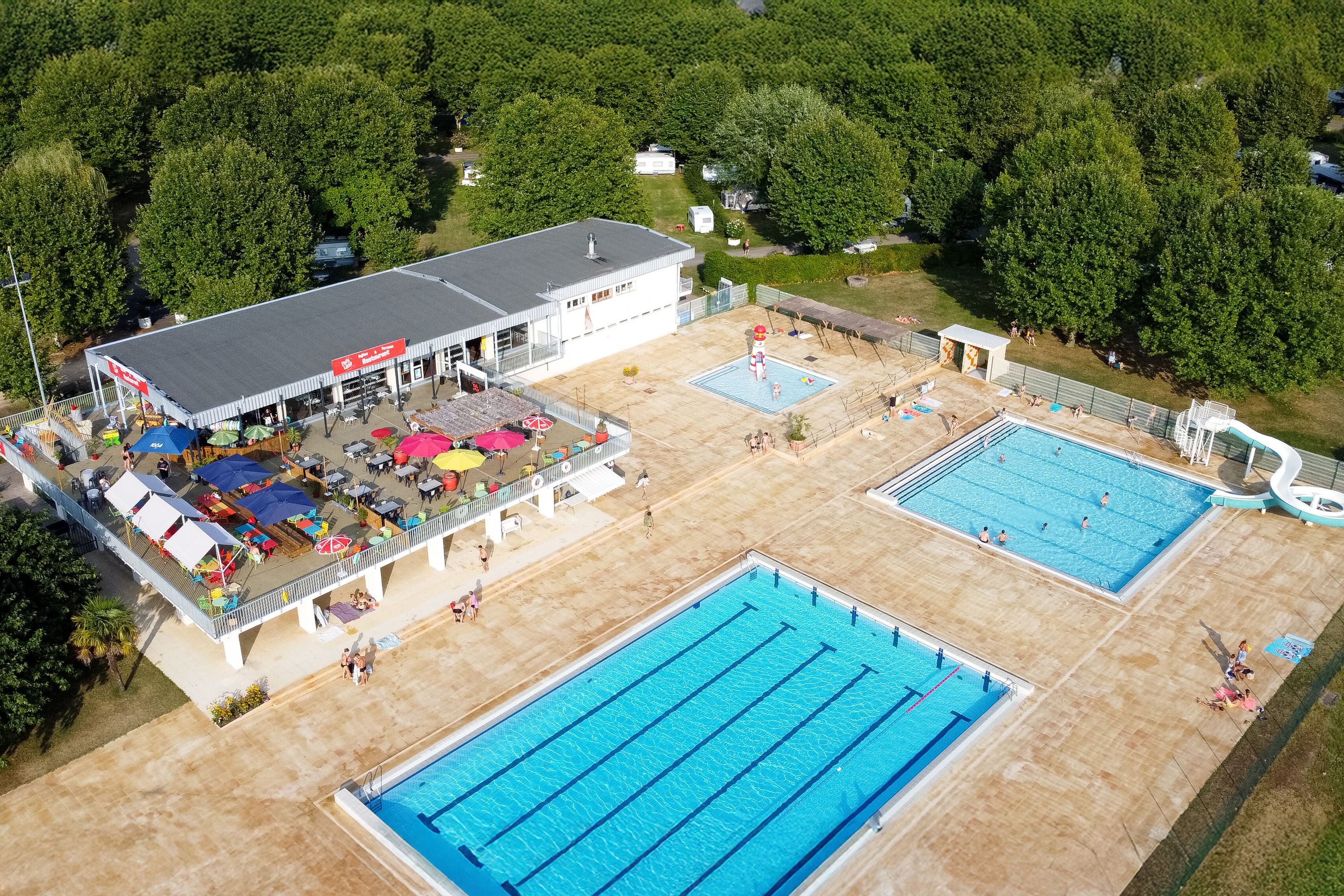 Camping Thoissey Val de Saône.