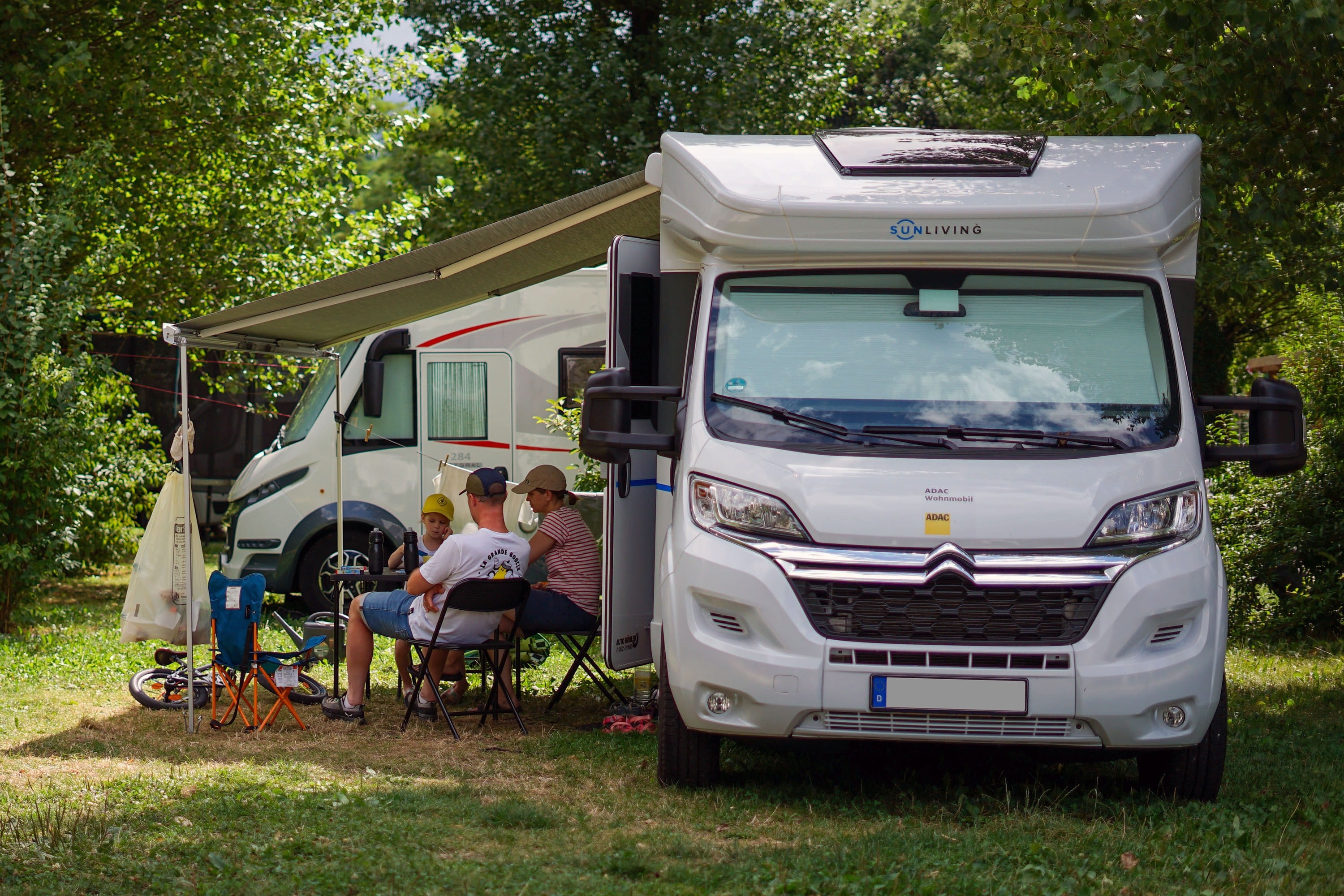 Camping Les Adoubes Onlycamp