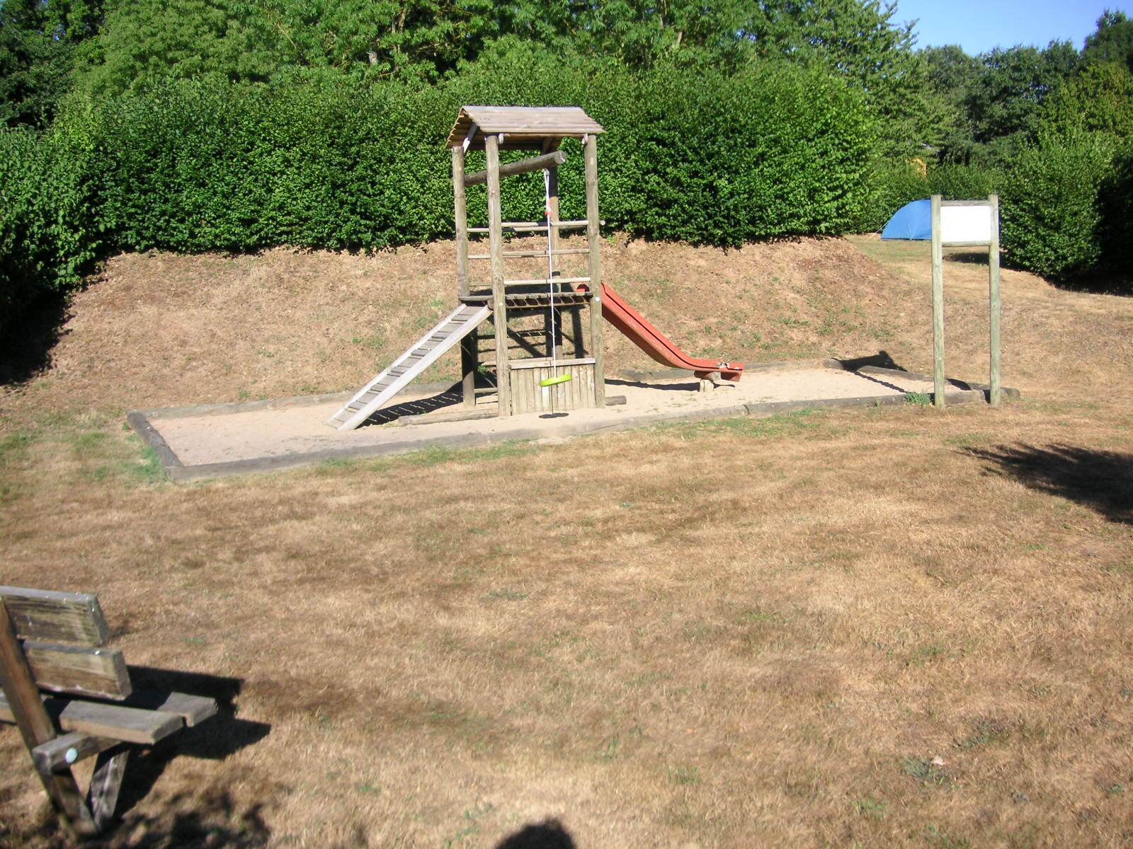 Flower Camping Le Val Vert en Berry